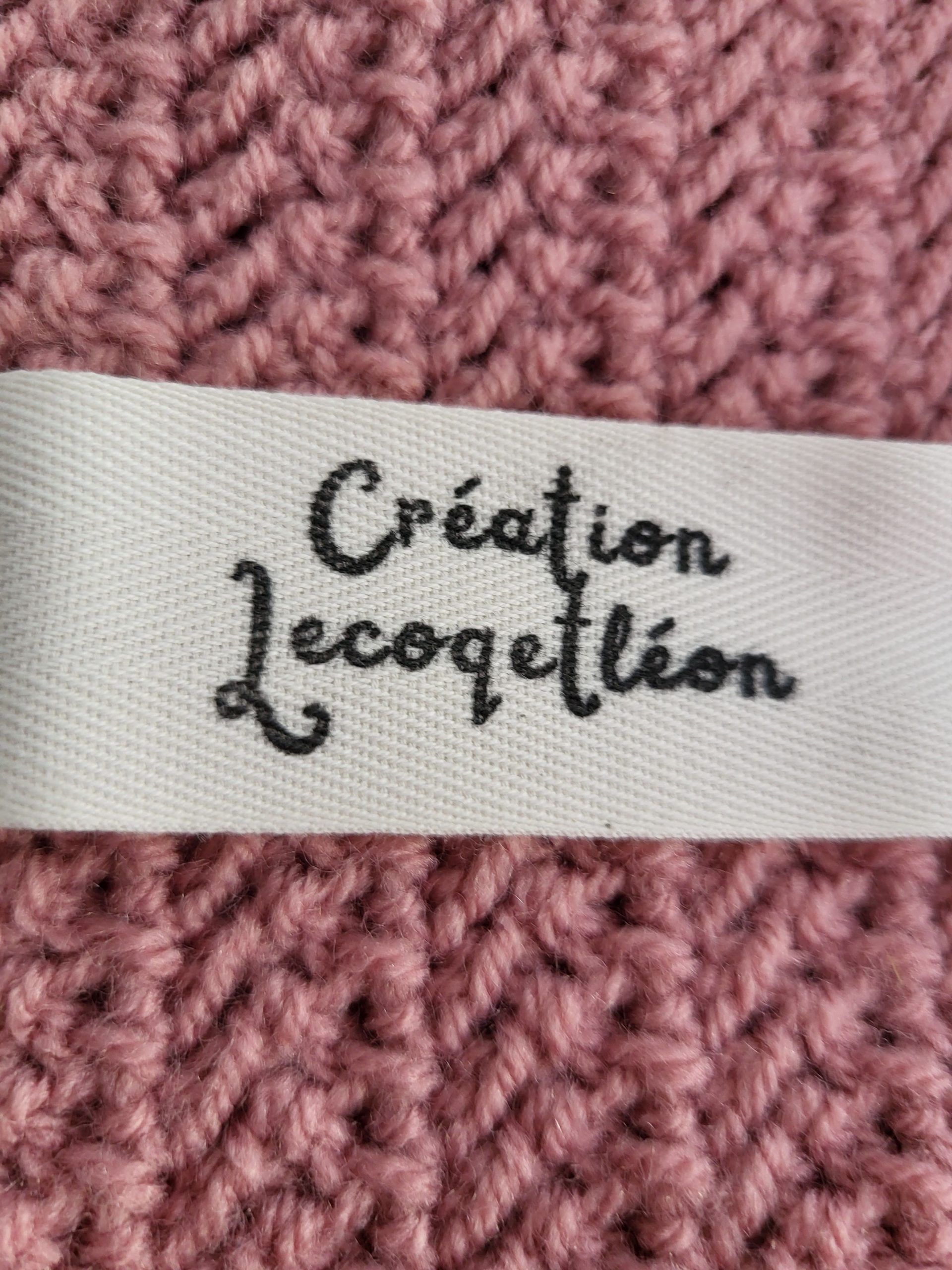 Brassière bébé crochet fait main – Vieux rose – création artisanale Création lecoqetleon coloris vieux rose crochetée à la main